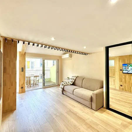 Floor Apartmán Cannes