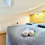 Floor Apartmán